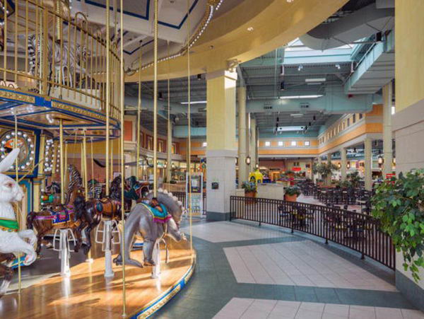 The Crossroads - Photo From Mall Website (newer photo)